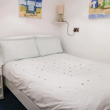 Kittiwake, Apartment